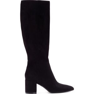 Black tall pointed boots